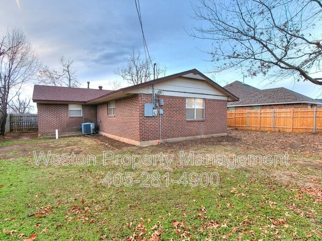 Building Photo - 1304 Regency Blvd