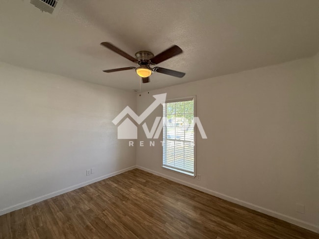 Building Photo - 7626 Glen Mont Dr