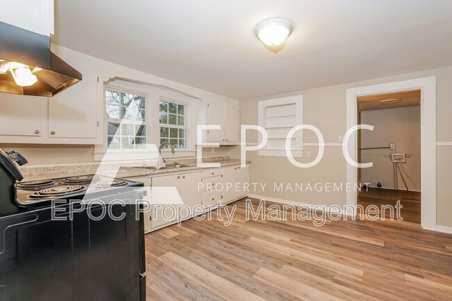 Building Photo - 2943 Broadbay Dr