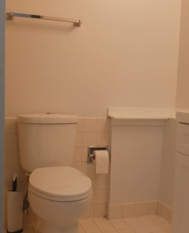 Building Photo - 8801 W Golf Rd