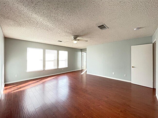 Building Photo - 2516 Stapleford Dr