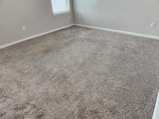 Building Photo - 8519 Golden Field Dr