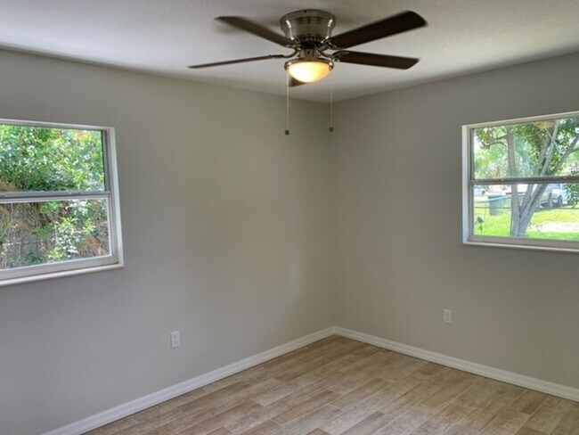 Building Photo - 2831 Eau Gallie Blvd