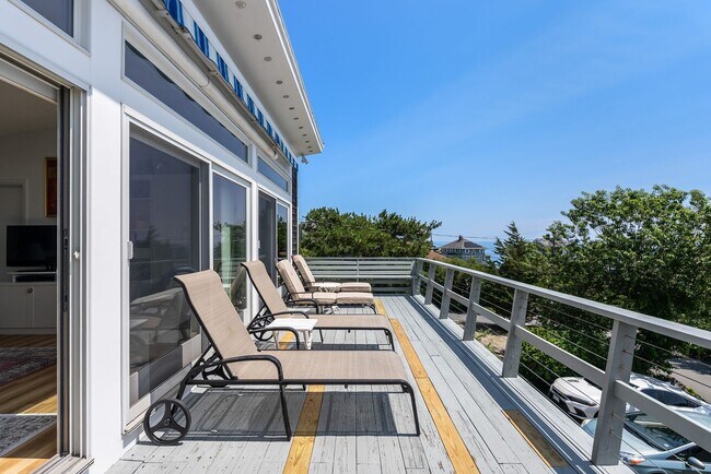 Building Photo - 26 Salt Island Rd