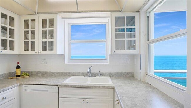 Building Photo - 3430 Galt Ocean Dr