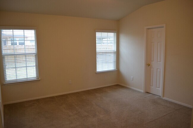 Building Photo - 4600 Honeystreet Bridge Ln
