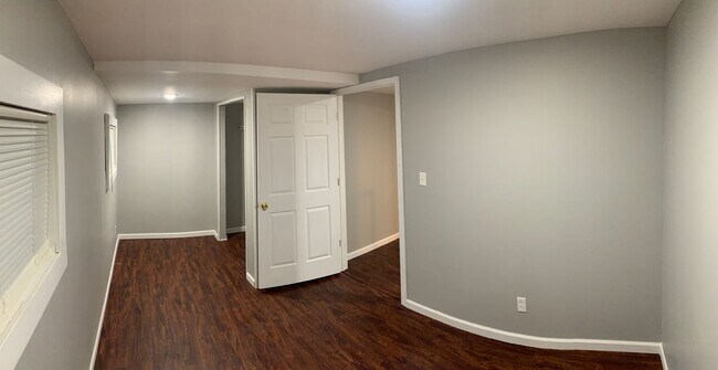 Building Photo - SR 398-400 Sunset Dr