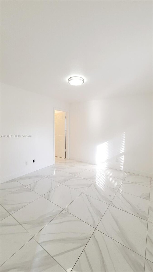 Building Photo - 785 SW 10th St