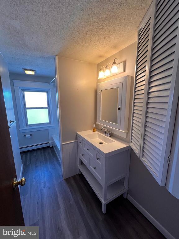 Building Photo - 2268 READING