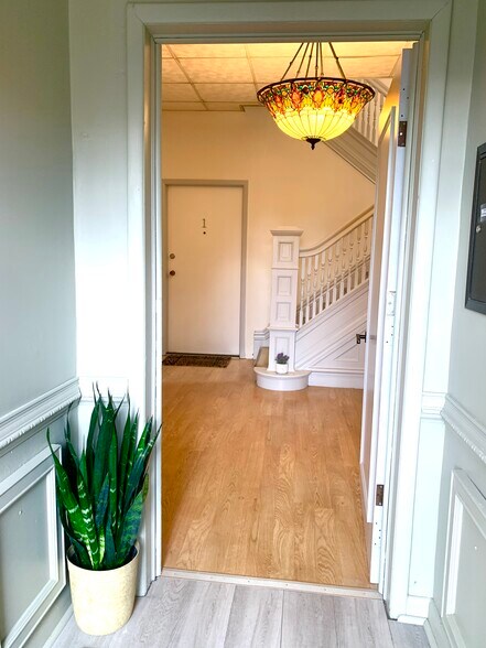 Building Photo - 67 W 5th St