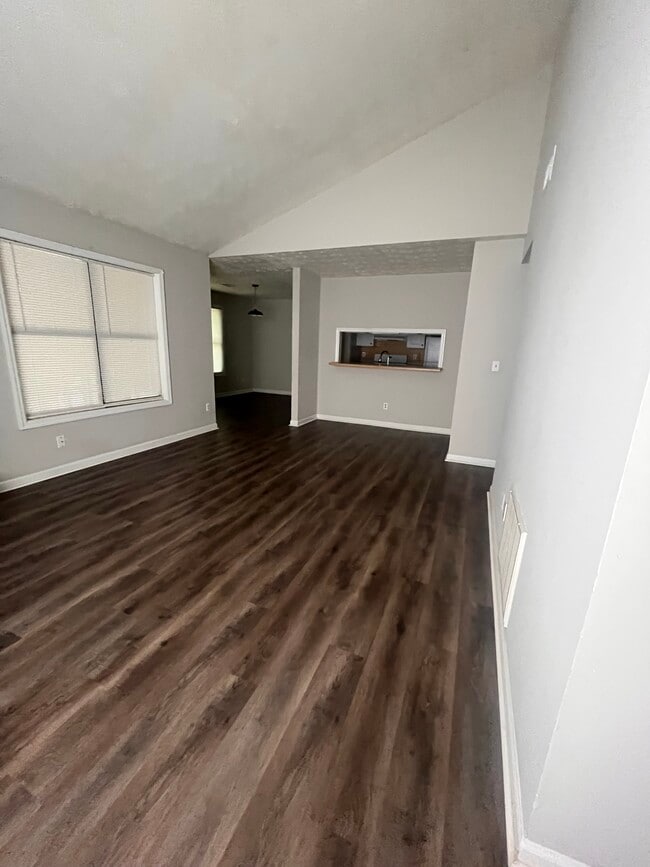Building Photo - 2121 Briarcliff