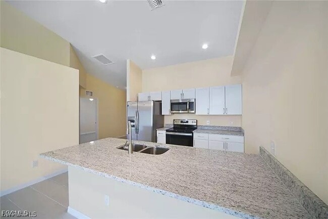 Building Photo - 1114 SW 15th Pl