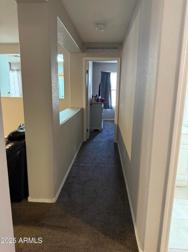 Building Photo - 678 W Kingman Loop