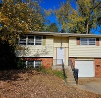 Building Photo - Sandridge Road Duplex