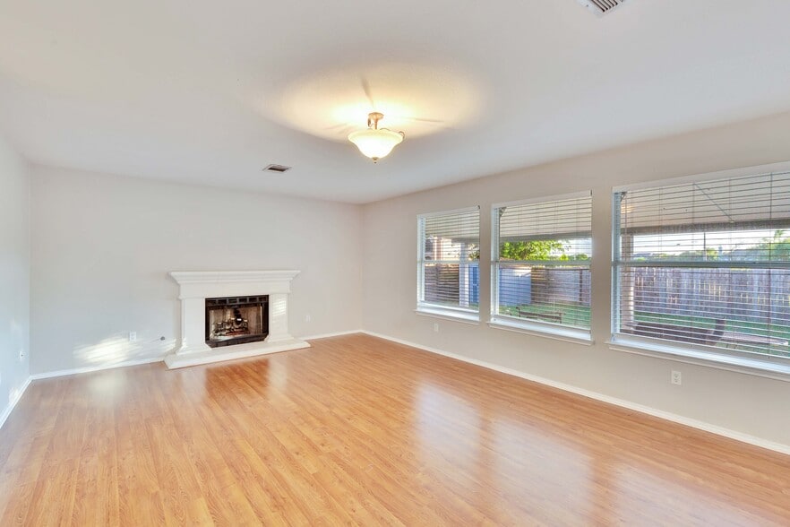 Building Photo - 3201 Mocha Trl