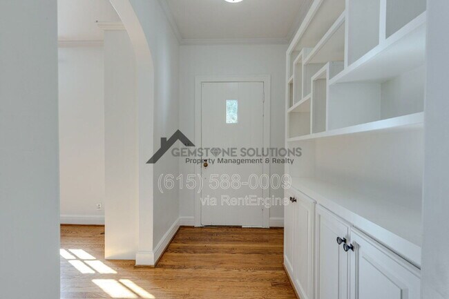 Building Photo - 502 32nd Ave S