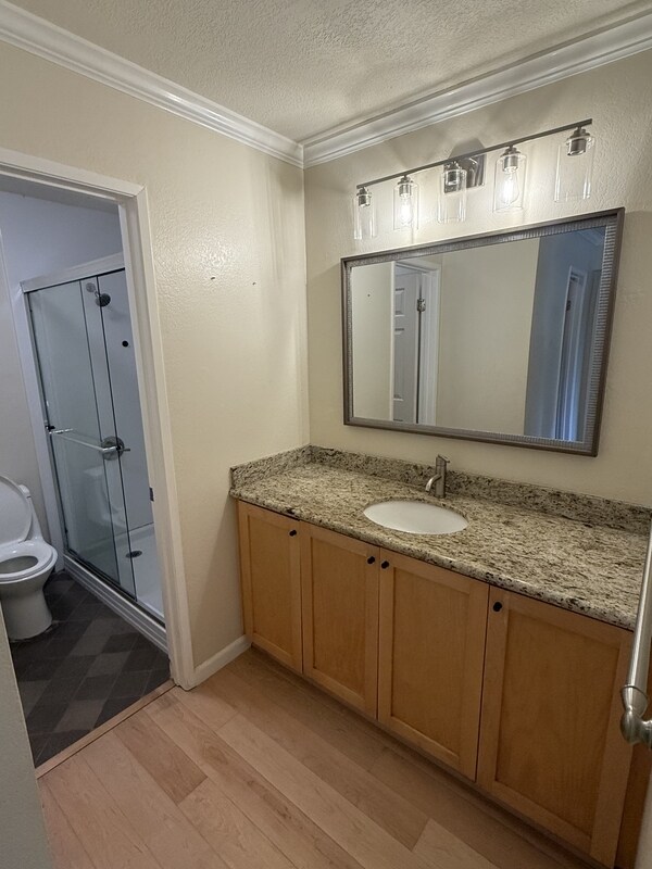 Building Photo - 3550 Lebon Dr