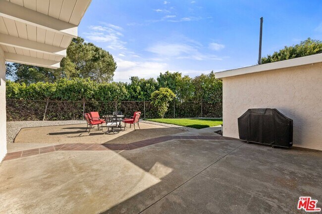 Building Photo - 6111 Monero Dr