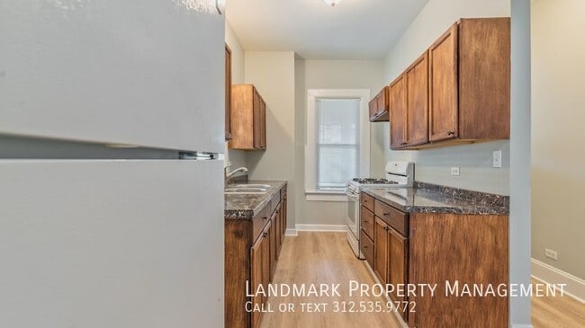 Building Photo - 2625 W 21st Pl