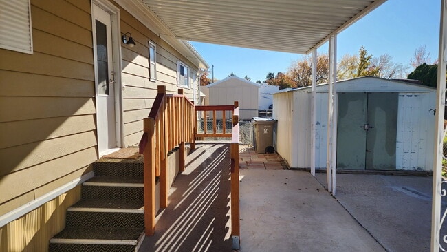 Building Photo - "Charming 2-Bedroom Mobile Home with Sceni...