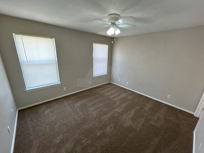 Building Photo - 4507 Lonesome Dove Dr