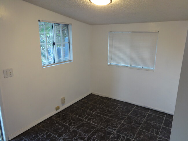 Dining room - 3801 Ramboz Dr