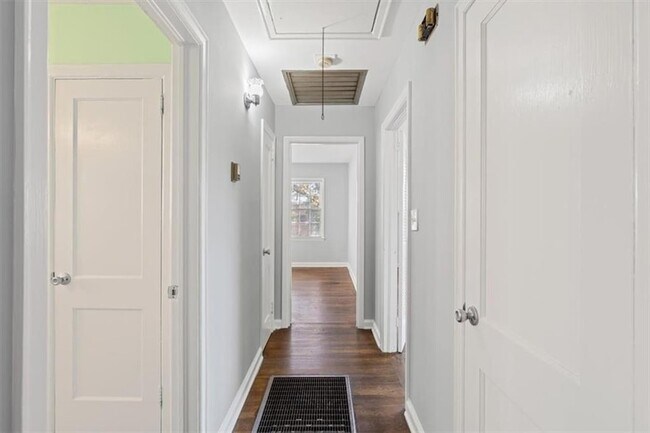 Building Photo - 449 10th St NW