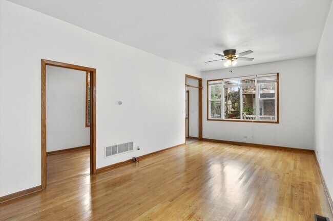 Building Photo - 2120 N Whipple St