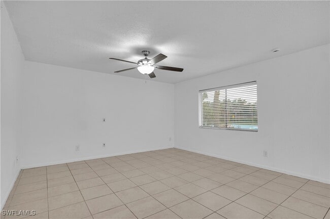 Primary Photo - 4601 Bayshore Dr