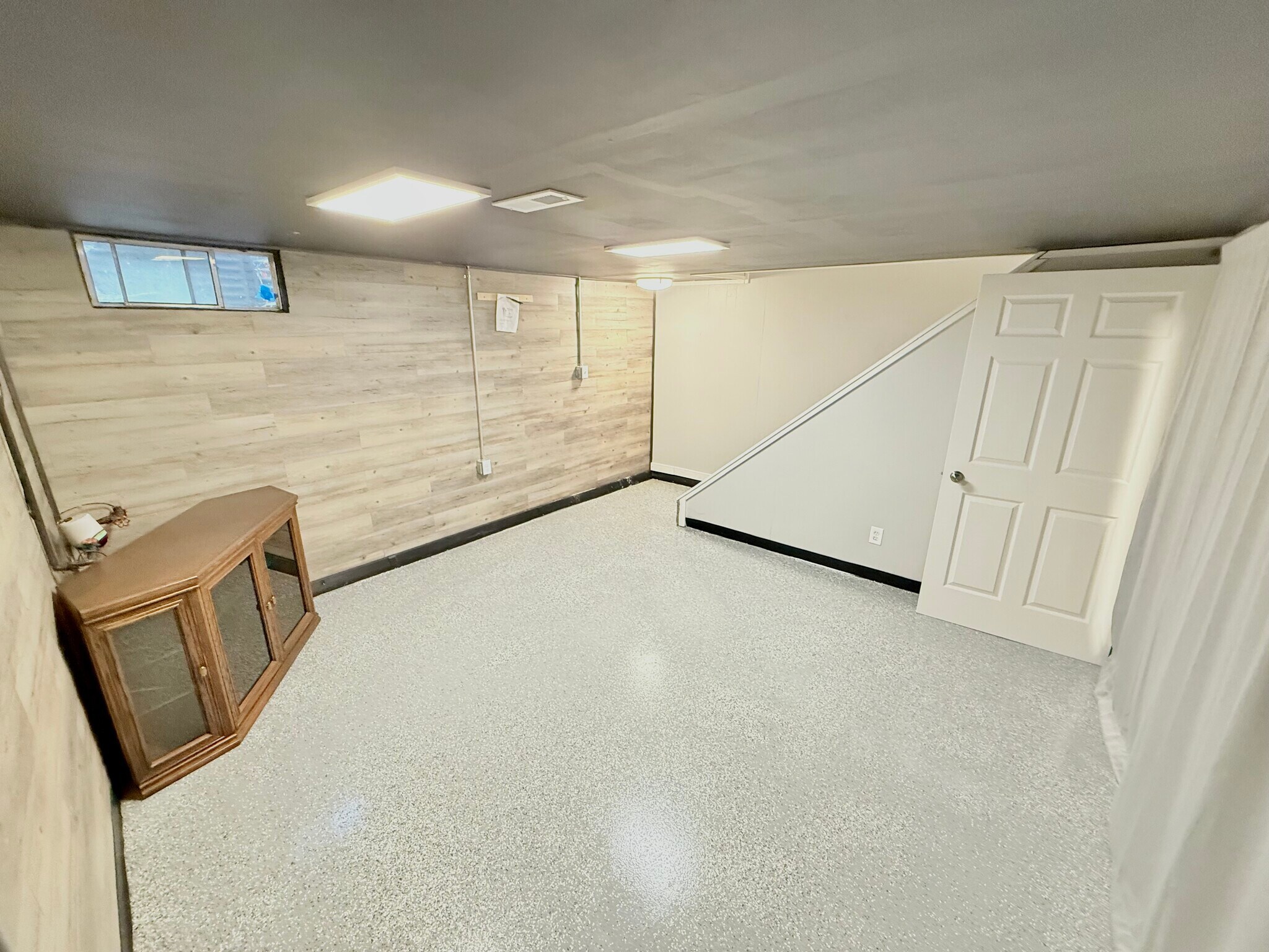 Building Photo - 1936 Canterbury Dr