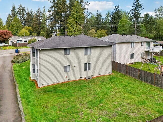 Building Photo - 13411 Meadow Rd