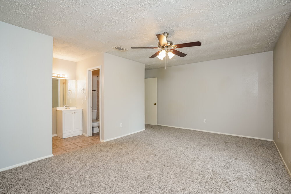 Building Photo - 14135 Barrone Dr