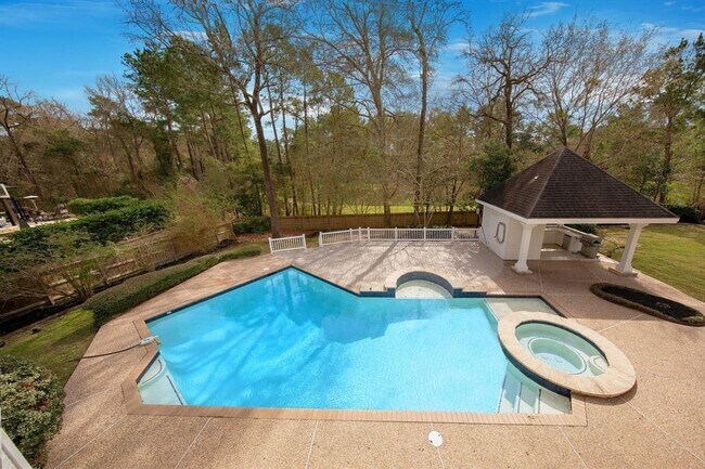 Primary Photo - 83 S Longspur Dr