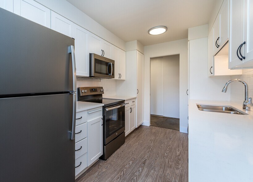 Parkview Apartments 31103120 W Crescent Rim Dr Boise ID 83706