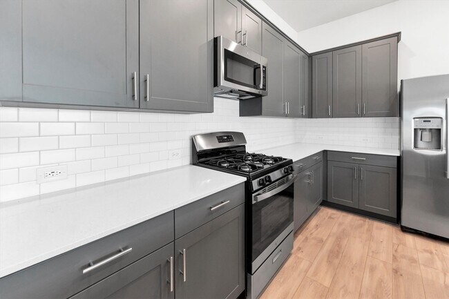 Building Photo - 16035 Bishops Cap Way