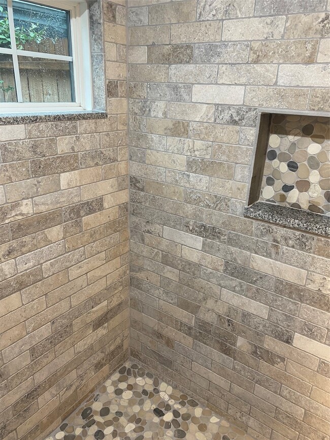 Building Photo - 2023 Havenhouse Dr