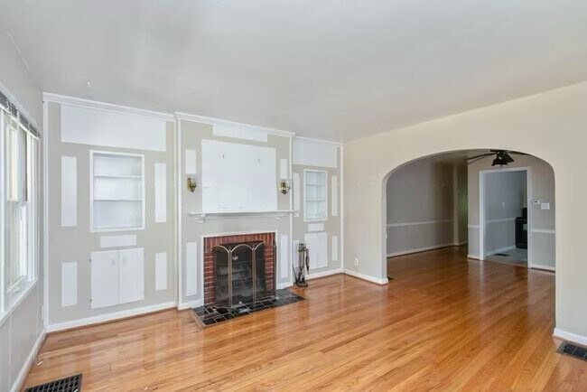 Building Photo - 77 N Layman Ave