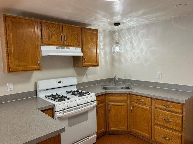 Building Photo - 55 Pancake Hollow Rd