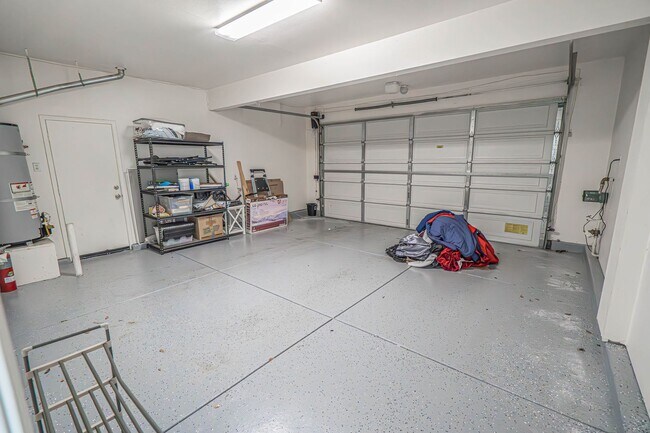 Building Photo - Fully Furnished House - Short Term Lease -...