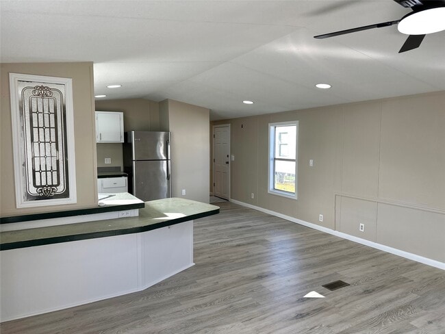 Building Photo - 4602 Durant Ave