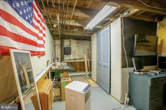 Building Photo - Nice 2 Bedroom 2 Bath Townhouse