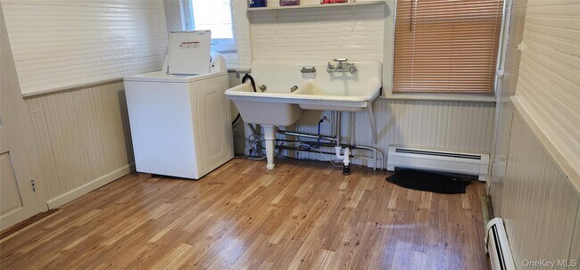 Building Photo - 6 Lower Brook Rd