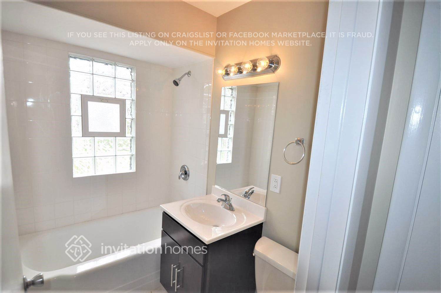 Building Photo - 9705 S 54th Ave