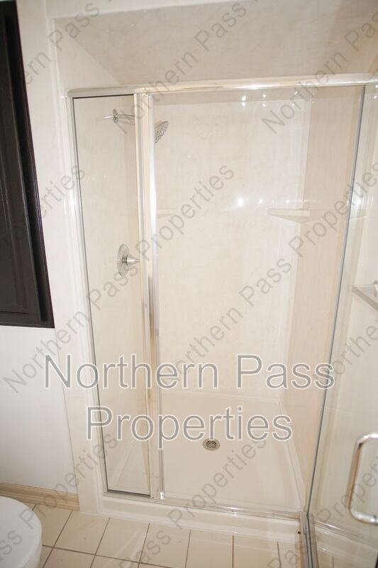 Building Photo - 1808 Gurss Pl