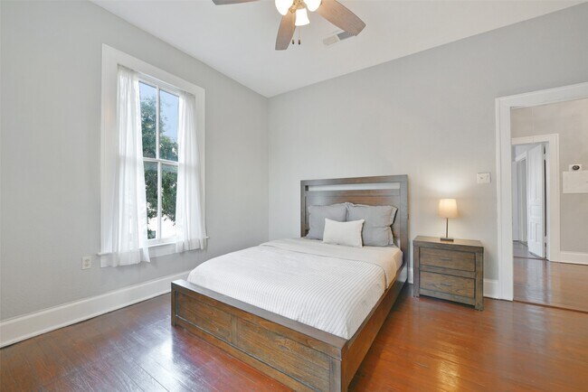 Building Photo - 3427 Avenue L