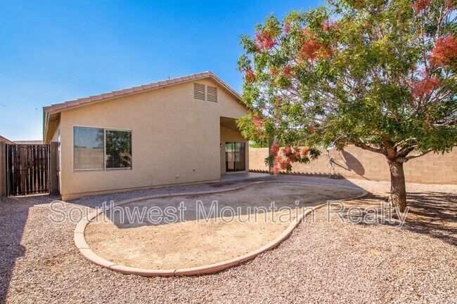 Building Photo - 33411 N Stone Ridge Dr