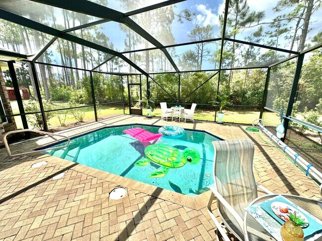 Building Photo - 206 E Pinehurst Dr