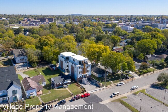Building Photo - 4 br, 6 bath House - 207 C Neill Avenue