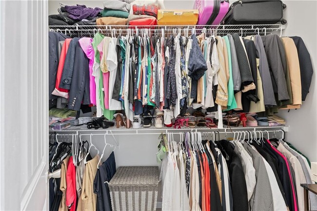 Building Photo - 52 Thomas Pl Dr