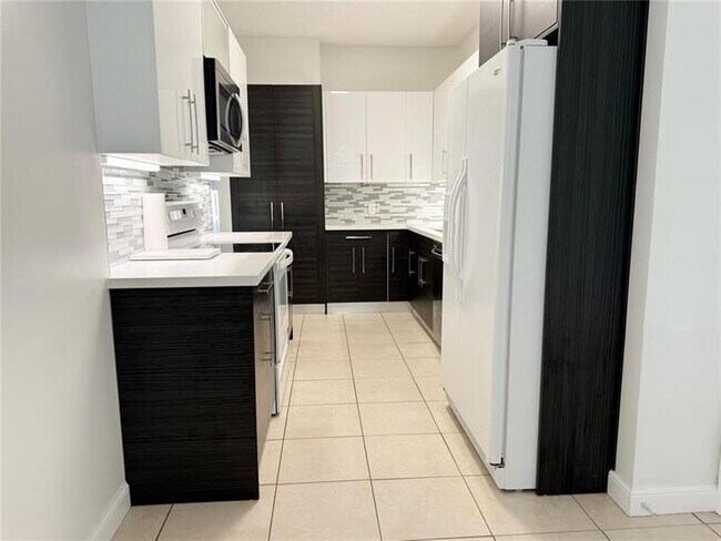 Building Photo - 10235 Panama St